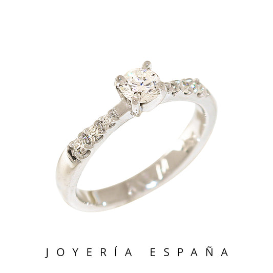 Modelo "Brielle" 0.30 ct. GIA