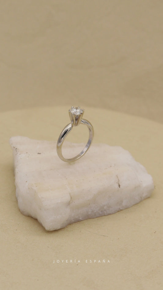 Modelo "Madeleine" 0.50 ct. GIA