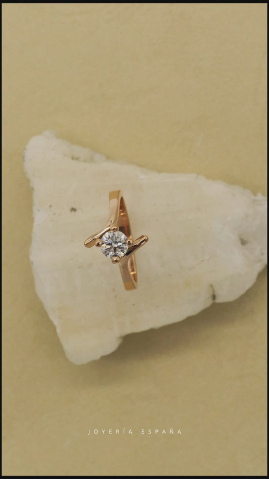 Modelo "Sofía" 0.60 ct. GIA