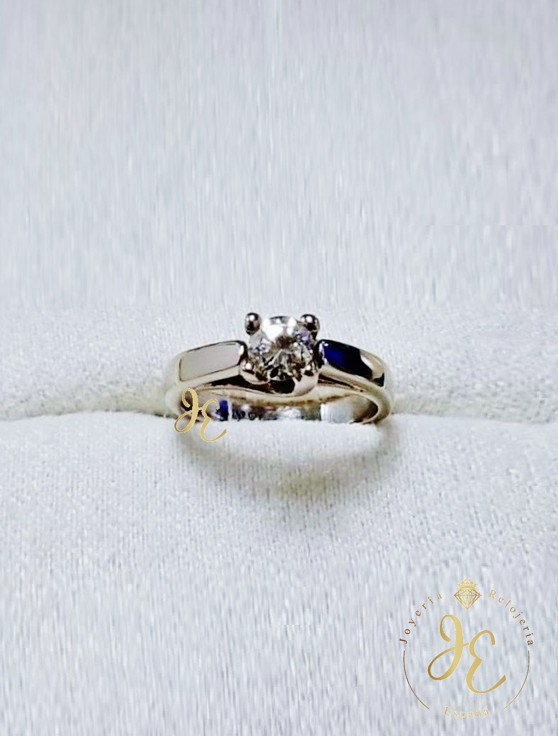 Modelo "Grace" 0.50 ct. GIA