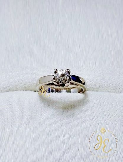 Modelo "Grace" 0.50 ct. GIA